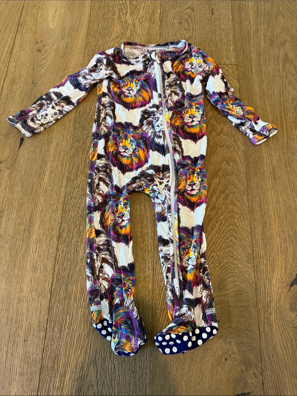 Bums & Roses I Ain’t Lion Footie 9-12 months